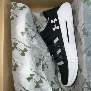 brand new under armour black volleyball shoes
